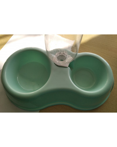 Pet Feeder - автоматична поїлка для тварин